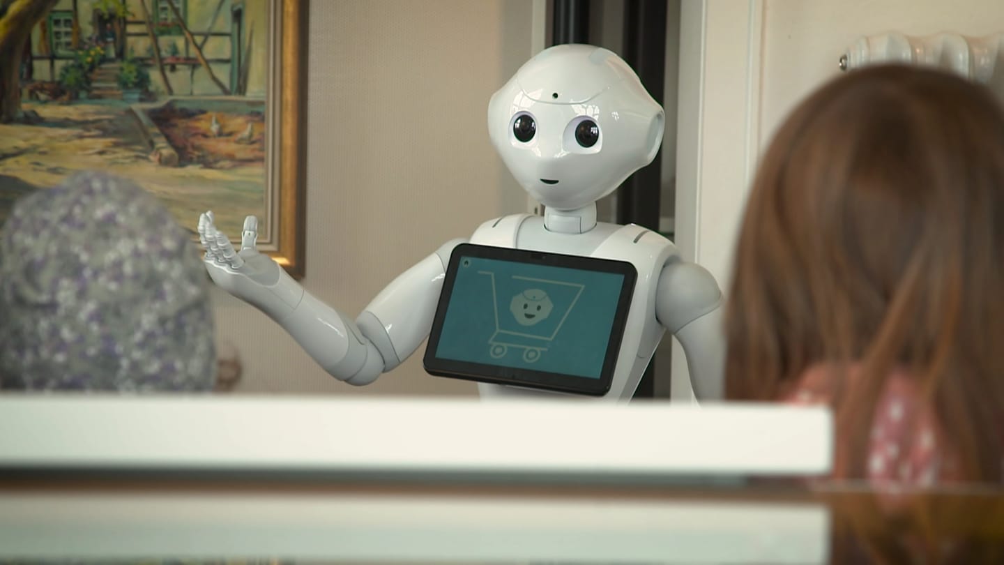 Roboter führt durch Schloss Sinzig